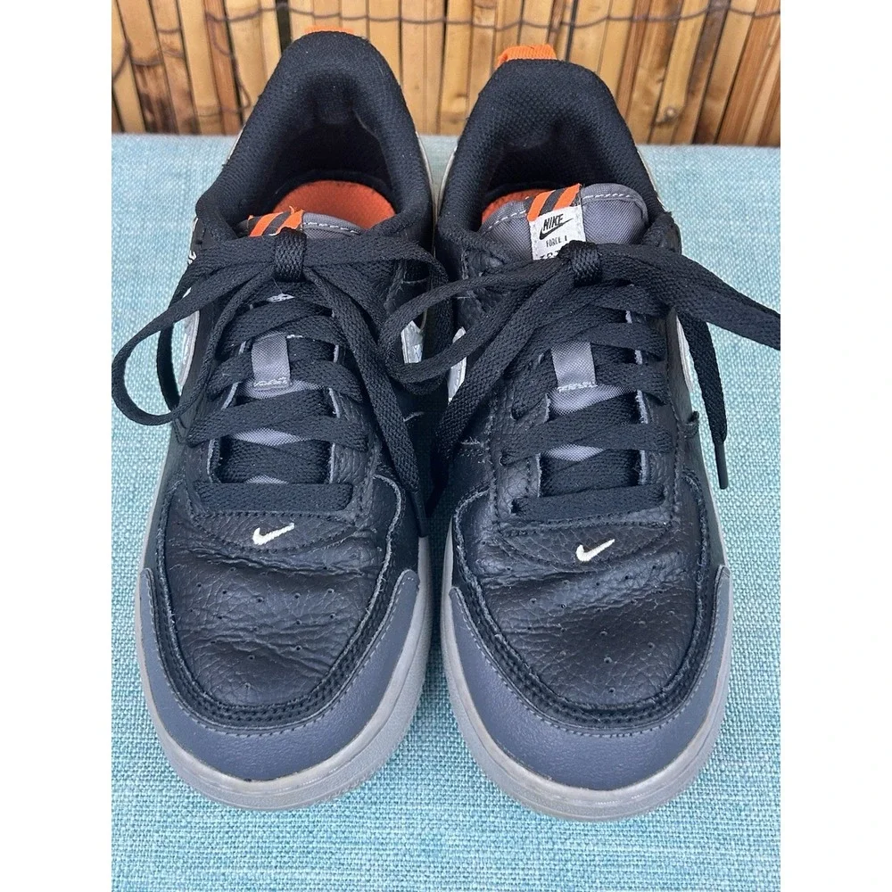 NIKE AIR FORCE 1 LV8 2 
